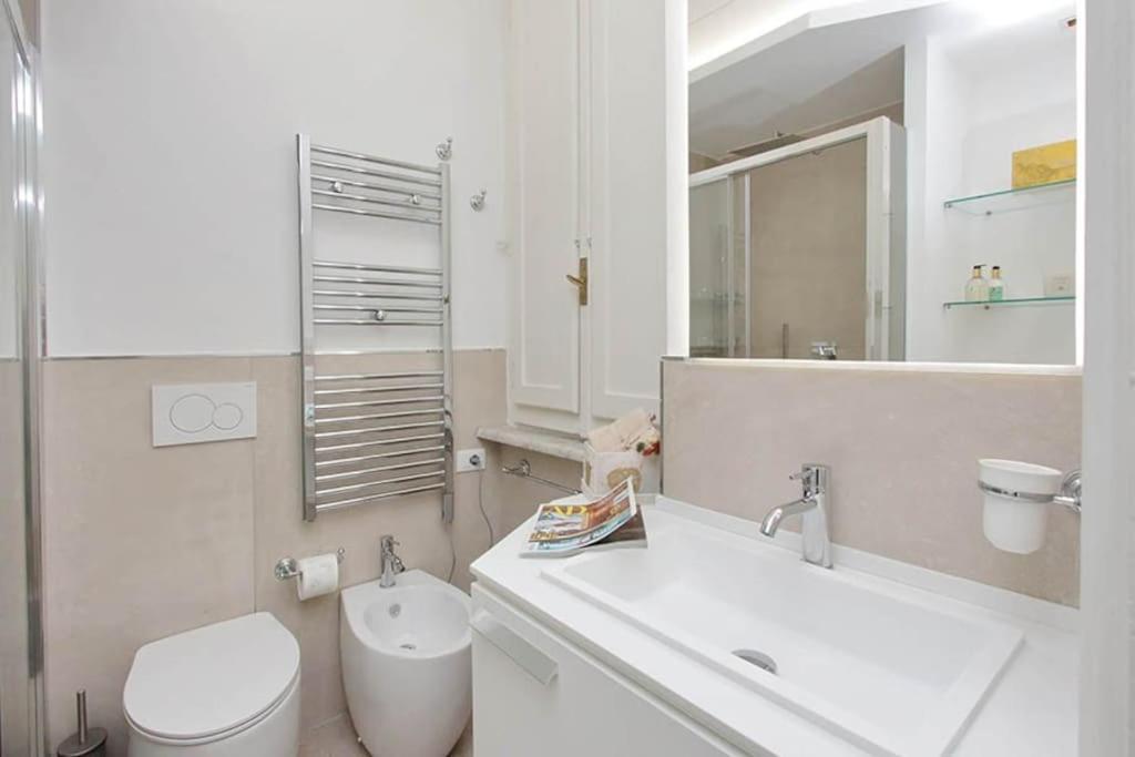 Elegant Apartment In The Heart Of Rome-Navona Area ภายนอก รูปภาพ