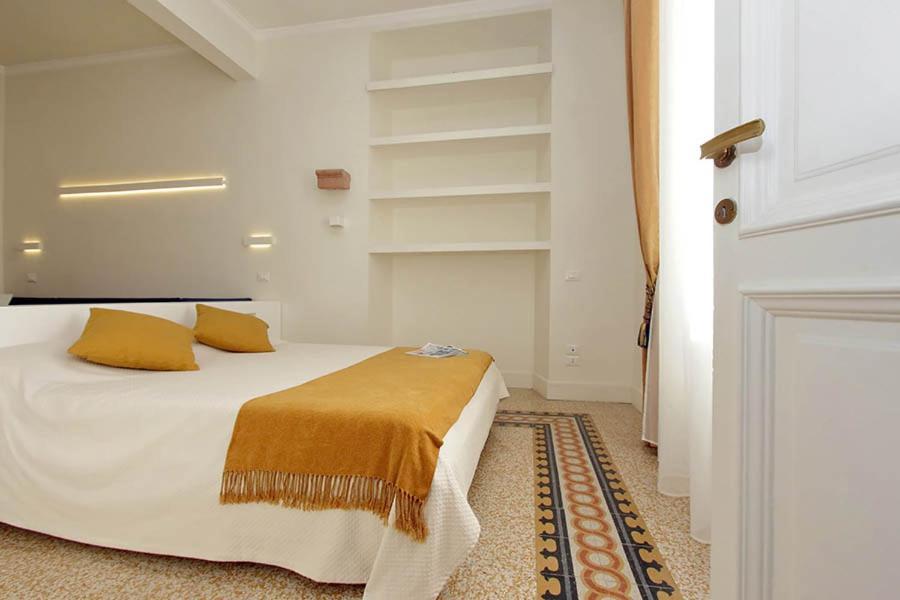 Elegant Apartment In The Heart Of Rome-Navona Area ภายนอก รูปภาพ